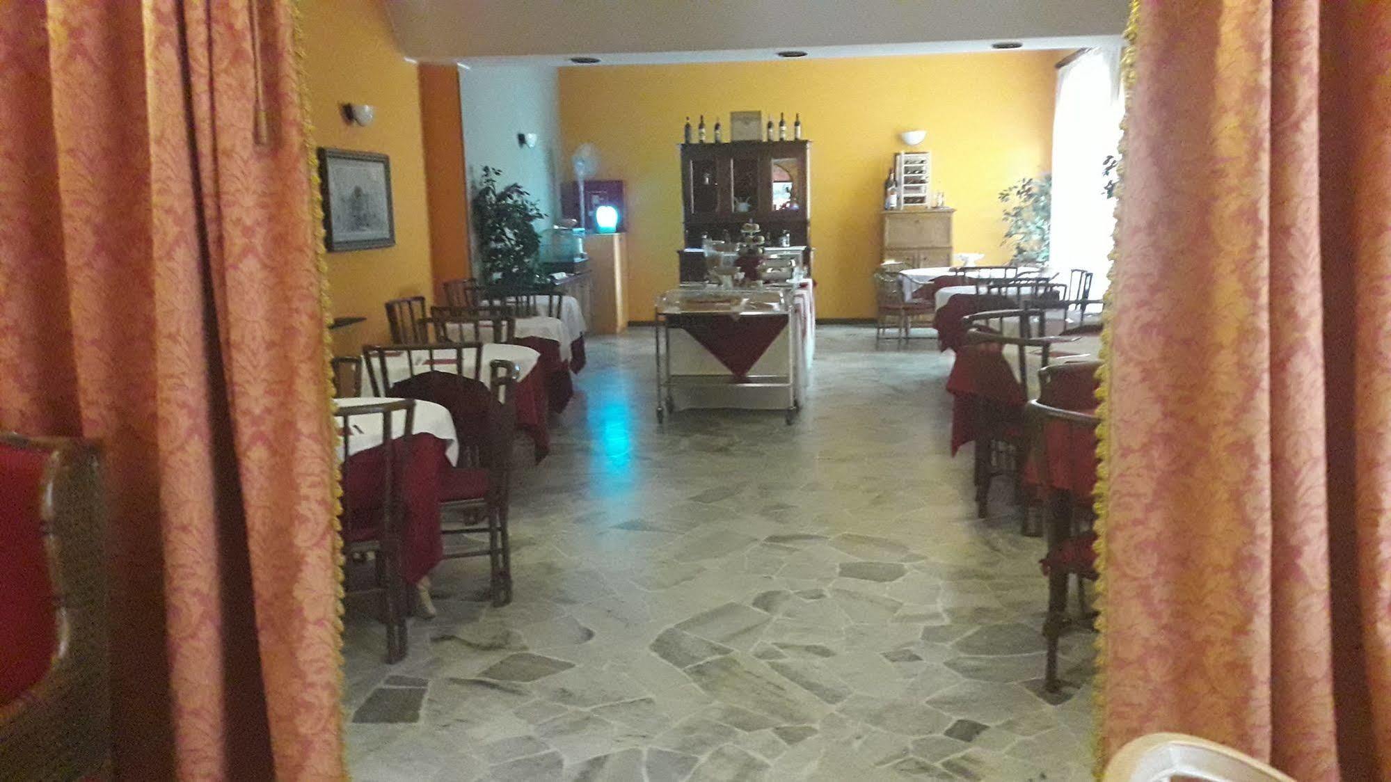 Aer Hotel Malpensa Oleggio Εξωτερικό φωτογραφία
