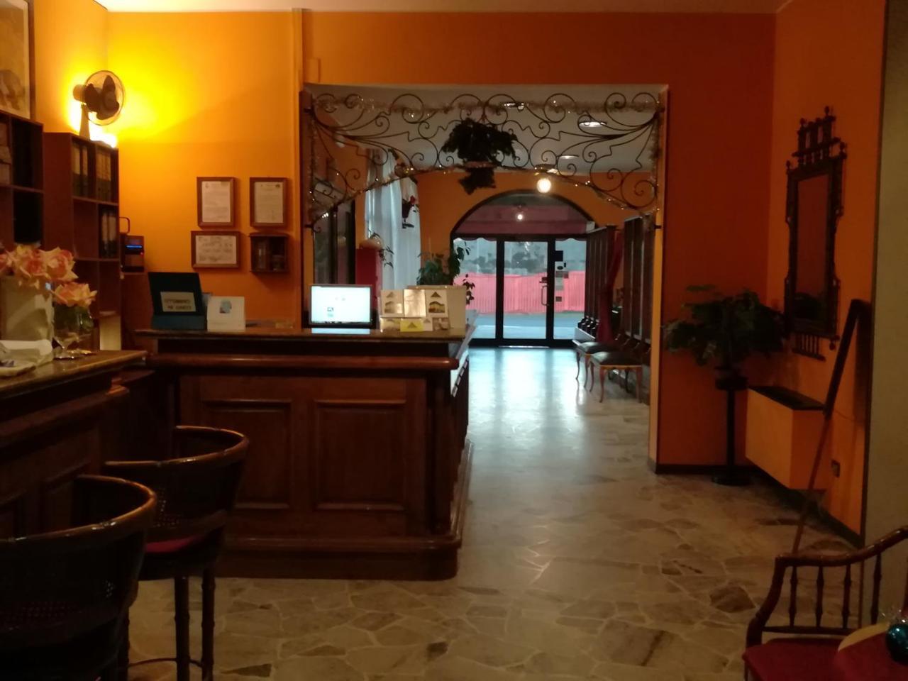 Aer Hotel Malpensa Oleggio Εξωτερικό φωτογραφία